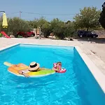 Marcelovi Dvori 3*