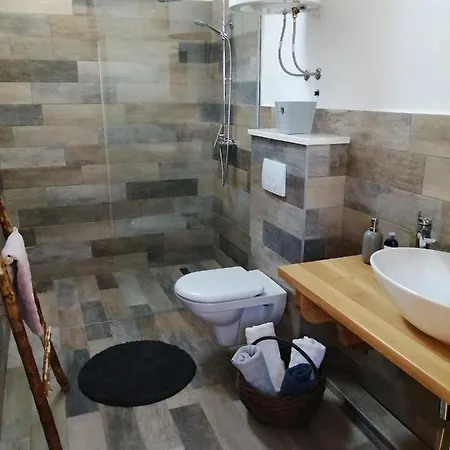 Marcelovi Dvori 皮罗瓦茨