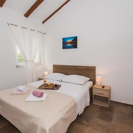 Marcelovi Dvori 皮罗瓦茨