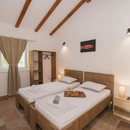 Marcelovi Dvori 住宿加早餐酒店 3*