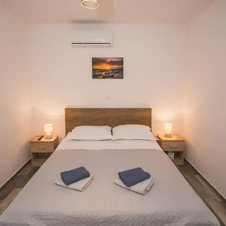Marcelovi Dvori Bed & Breakfast *