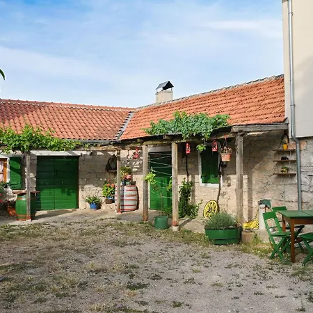 Marcelovi Dvori Bed & Breakfast Pirovac