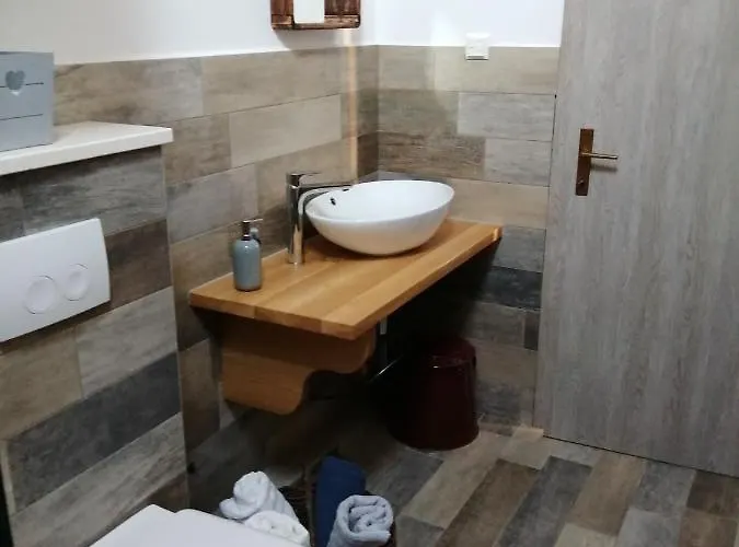 Marcelovi Dvori 3* بيروفاتش