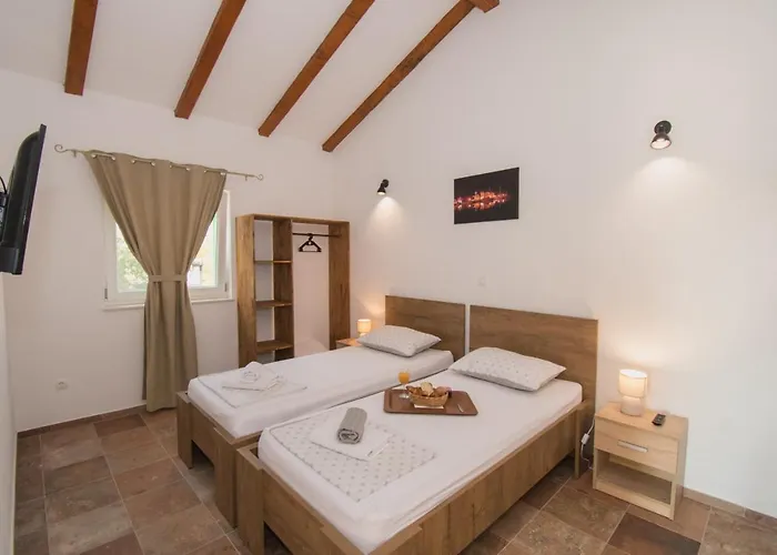 Marcelovi Dvori Bed & Breakfast 3*