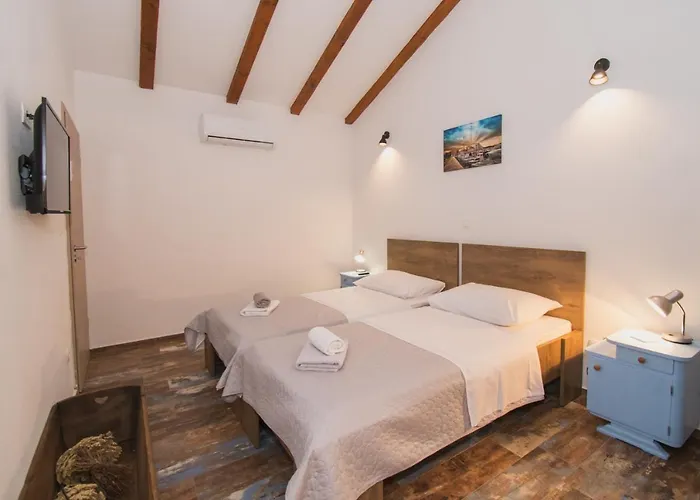 Marcelovi Dvori Bed & Breakfast 3*